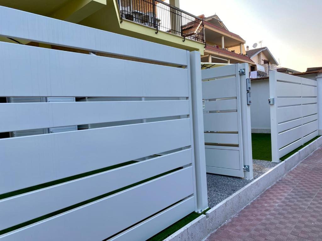 Villa Novella Del Mar Prima Fila Dal Mare Grottammare Exterior foto
